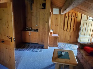 Apartemen | Area keluarga | Televisi 32-inci dengan saluran TV satelit