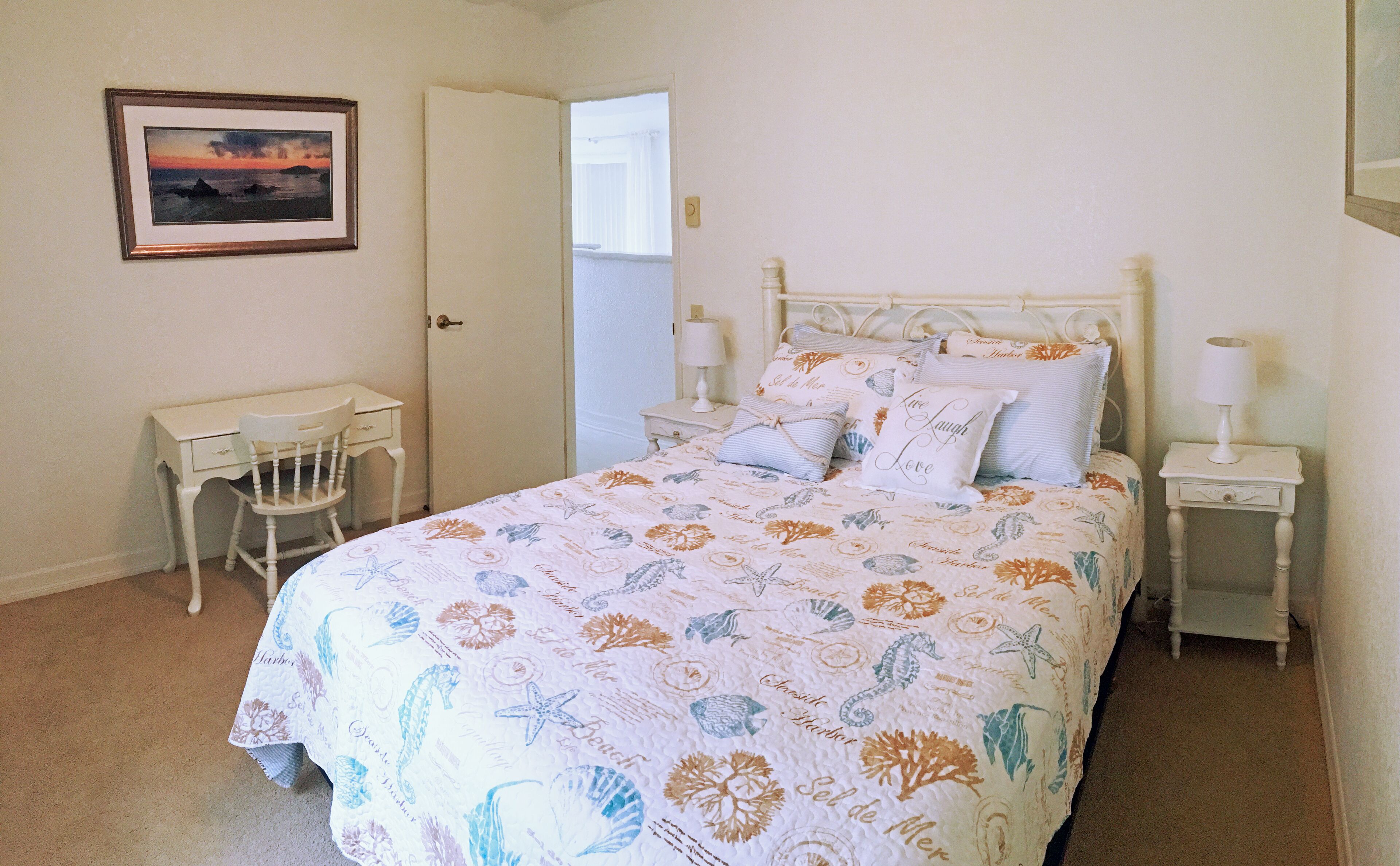 Pets Welcome. Great Ocean View .  Remodeled Kitchen. Fire Pit. Bbq<br>free Wifi. - Brookings, OR