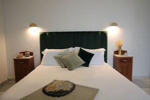 1 bedroom, in-room safe, free WiFi, bed sheets - 1940 Luxury Accommodations - Suite Smeraldo (Ostuni)
