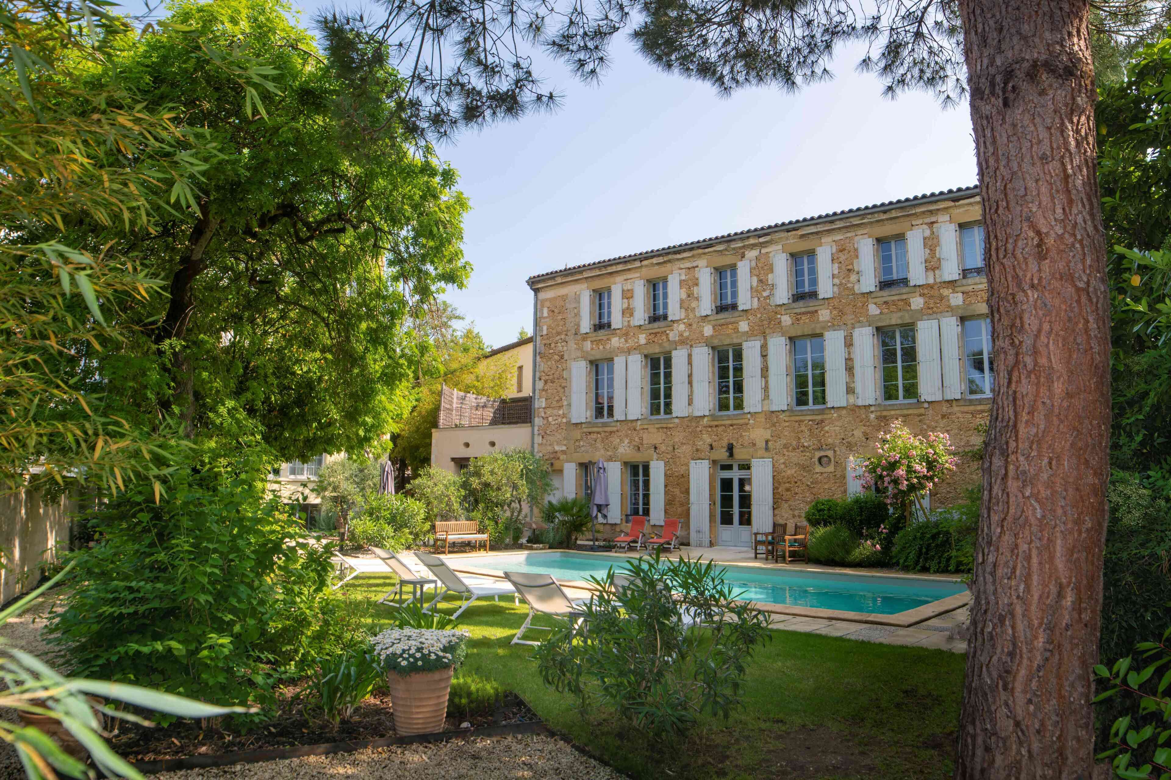 Außenpool (je nach Saison geöffnet)