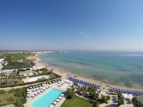 HOLIDAYS IN PUGLIA ONLY 5 KM FROM THE BEACHES OF TORRE CANNE AND.... LOTS OF FUN