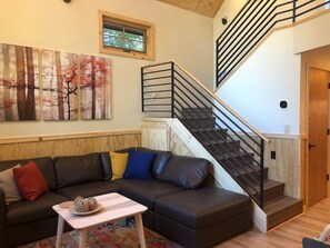 Smart-tv, dvd-afspiller, stereoanlæg