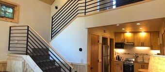 Clean Modern Cabin with Tesla/J1172 EV charger