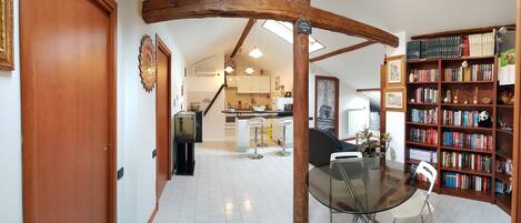 المنشأة من الداخل