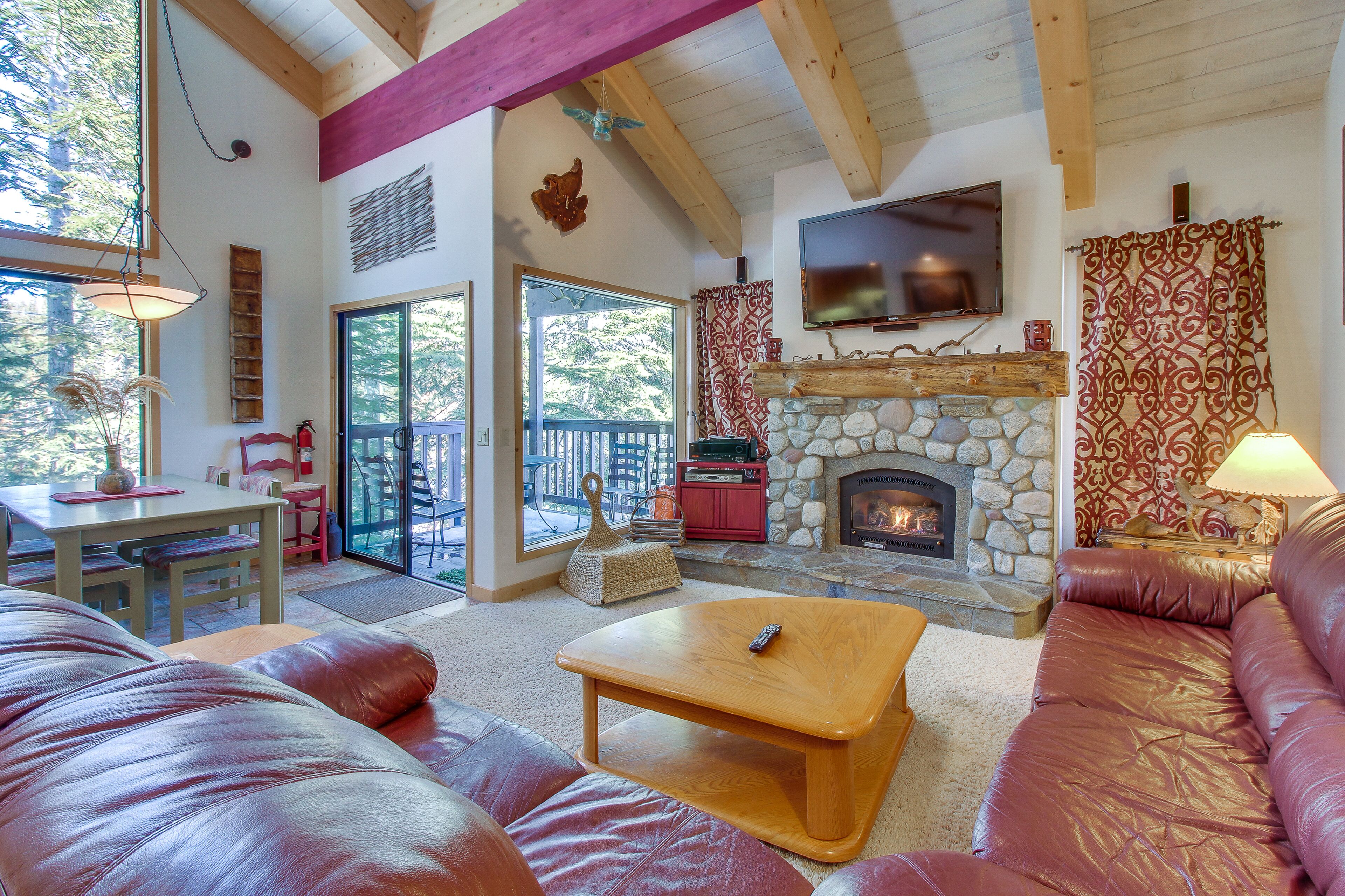 TV, fireplace, DVD player