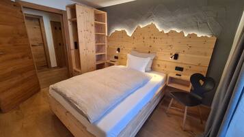 2 Schlafzimmer, Zimmersafe, Bügeleisen/Bügelbrett, Reisekinderbett