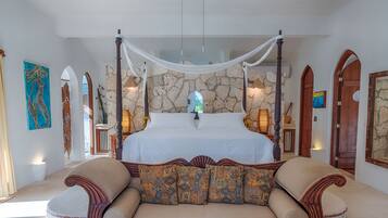 6 bedrooms, iron/ironing board, travel crib, free WiFi