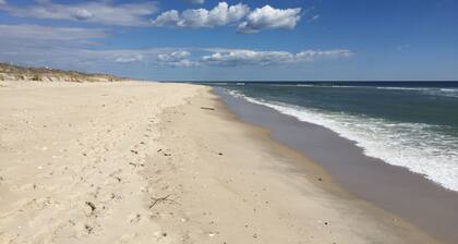 Come Enjoy the Ultimate Hamptons Escape! Only 70 miles from NYC!