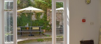 5 bedroom accommodation in Wimborne