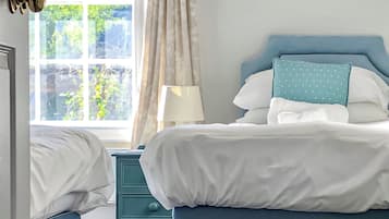 5 bedrooms, free WiFi, bed sheets