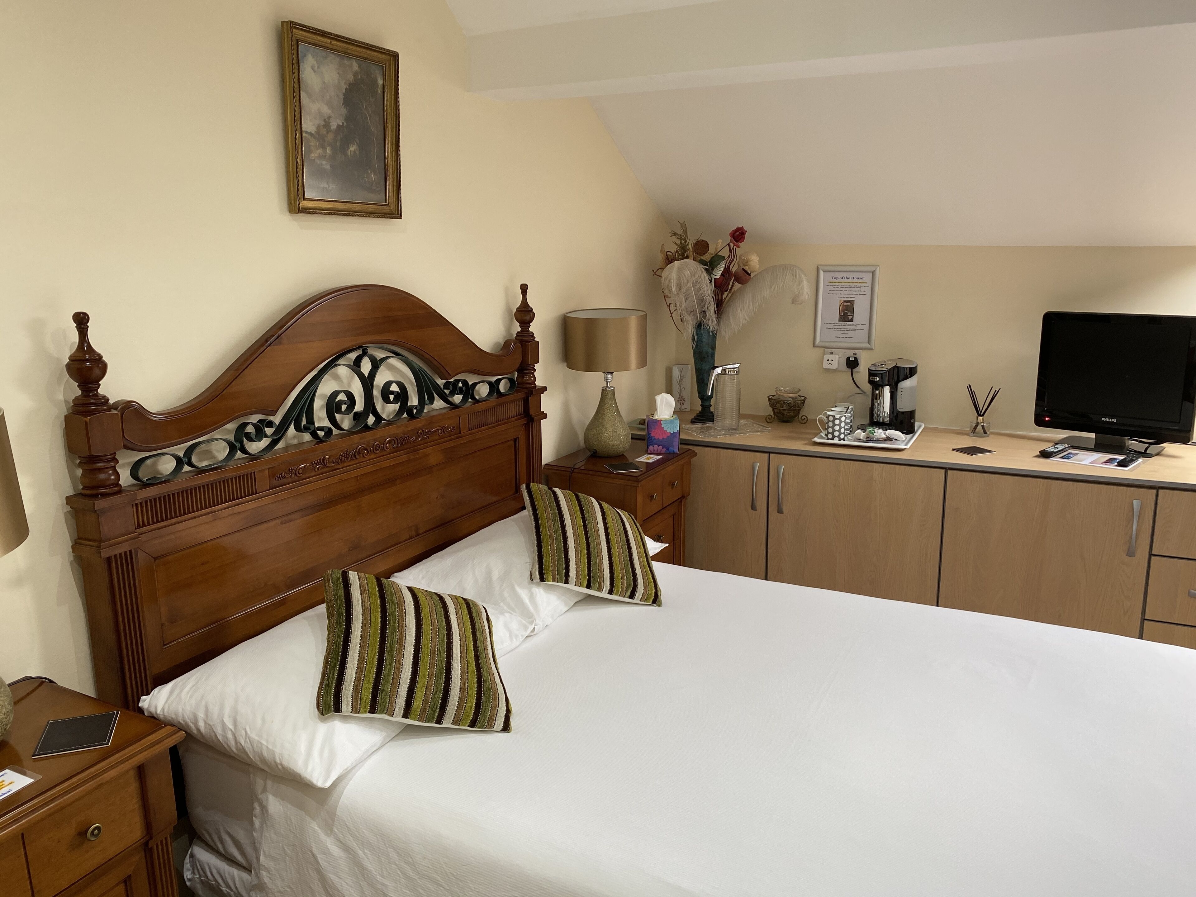 1 bedroom, in-room safe, desk, iron/ironing board