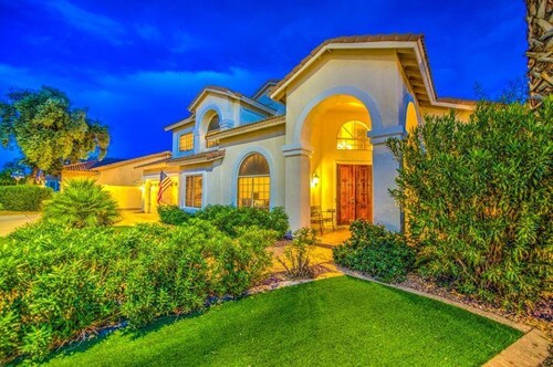 Magnifique maison d'hôtes dans les lacs Val Vista exclusifs avec 2 chambres à coucher principales!