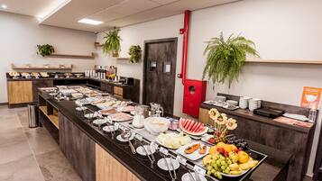 Desayuno buffet incluido todos los días