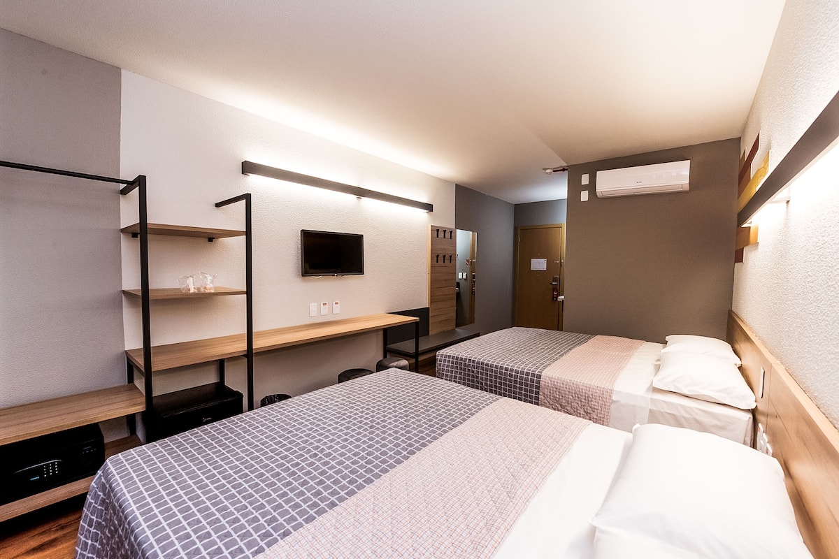 standard room, 2 double beds | minibar, desk, soundproofing, free wifi