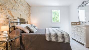 4 chambres, lit parapluie, Wi-Fi gratuit, draps fournis