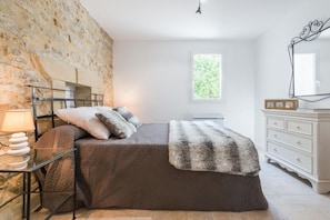 4 habitaciones, cuna de viaje, wifi gratis y ropa de cama 