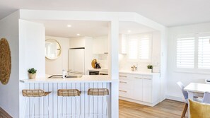 Frigorifero, microonde, forno, lavastoviglie