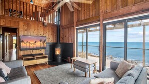 TV, fireplace, DVD player