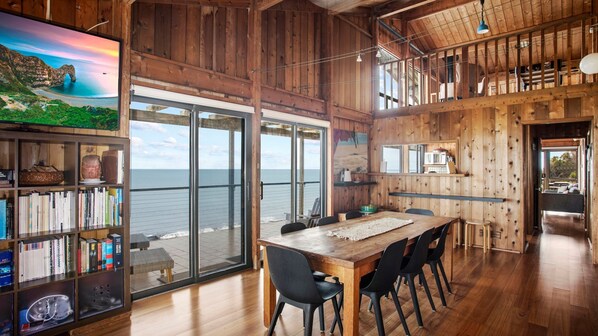 Interior - Cliffs End Beach Shack - 105 Gold Coast Drive (MYPONGA BEACH)