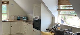 Quiet Retreat with Snug and Meadow Views