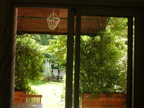 Aix en Provence. KAUNIS ASUNTO oma puutarha luksushotelli POOL