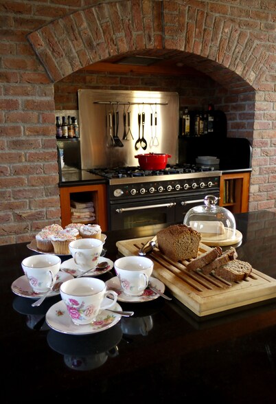 Large Luxury House in Excellent Location. Ideal for families 