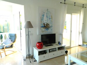 Smart TV, DVD player