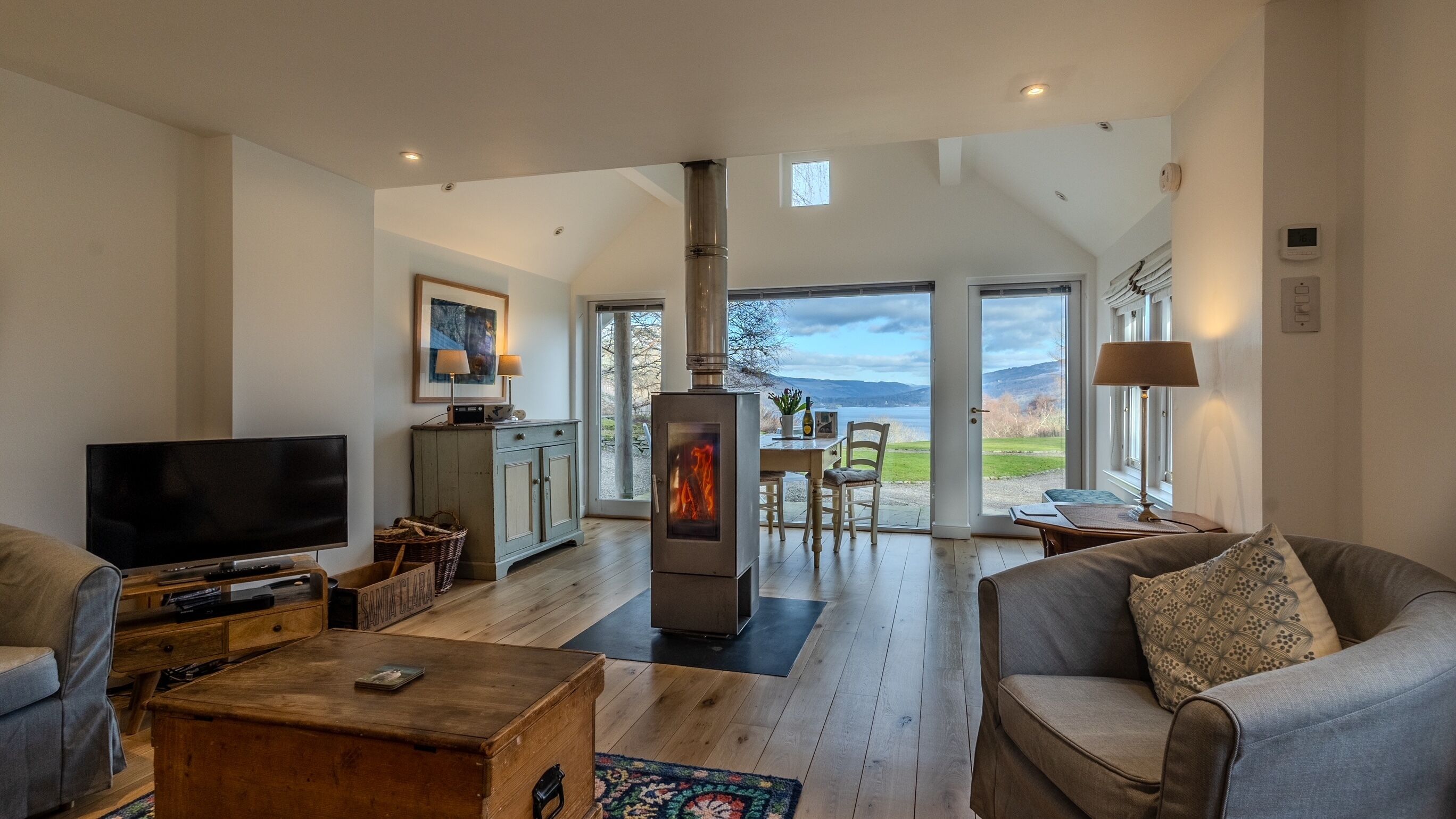 Beautiful Sky Cottage Overlooking Loch Tay - Kenmore