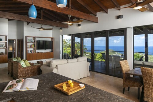 Eureka Villa! Stunning Views in Paradise! 3BR, 3.5BA