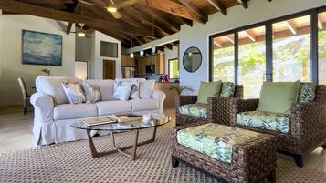 Smart TV, DVD player, books, stereo