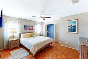 3 Schlafzimmer, Schreibtisch, Bügeleisen/Bügelbrett