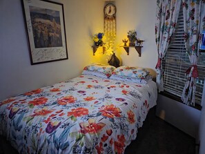 1 bedroom, desk, iron/ironing board, free WiFi