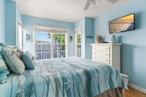 5 bedrooms, iron/ironing board, WiFi, bed sheets