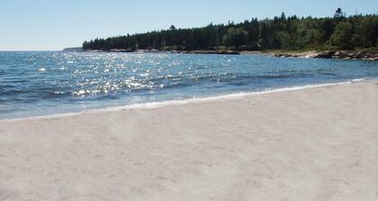 1820-luvun Home on 200 hehtaarin w / Sand Beach 5 minuutin päässä Acadia Nat'l Park Schoodic