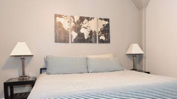 2 bedrooms, iron/ironing board, WiFi (free), bed sheets