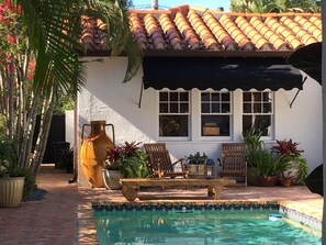 Outdoor pool - LUXURY COTTAGE IN WEST PALM BEACH FLORIDA - Unit Number #2 (West Palm Beach)