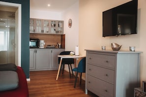 Interior - Modern apartment, private terrace, quiet location in the historic backyard (Grömitz)