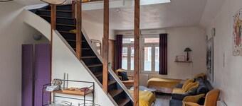 BRIGHT DUPLEX IN LILLE WAZEMMES