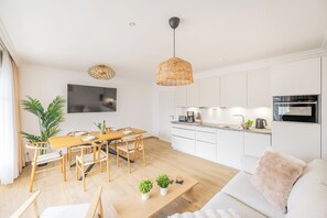 Interior - Bright vacation apartment in prime location, own beach chair on the beach, sauna in the house (Ostseebad Binz)