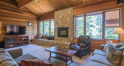 Mammoth Lakes getaway - walking distance to the slopes