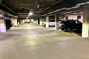 Property grounds - Well-appointed, ski-in/out condo with hot tub, mountain view, & deck (Mammoth Lakes)