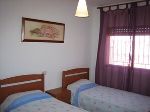3 bedrooms, iron/ironing board, bed sheets - Very beautiful house next to the beach. (Vinaròs)