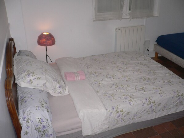 1 sovrum, gratis wi-fi och sängkläder