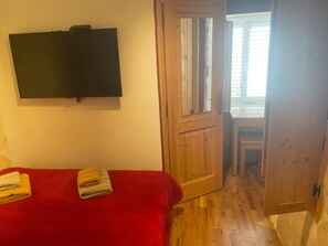 1 bedroom, free WiFi, bed sheets
