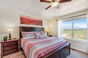 2 bedrooms, iron/ironing board, Internet, bed sheets - Bike-friendly home w/ shared hot tub and pool - Close to Utah's national parks (Moab)