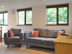 Living area - 2 bedroom accommodation in Highbridge (Highbridge)