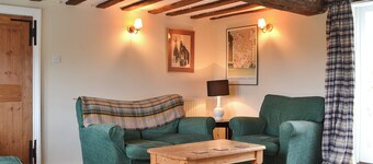 3 bedroom accommodation in South Acre