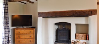 3 bedroom accommodation in South Acre