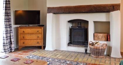 3 bedroom accommodation in South Acre