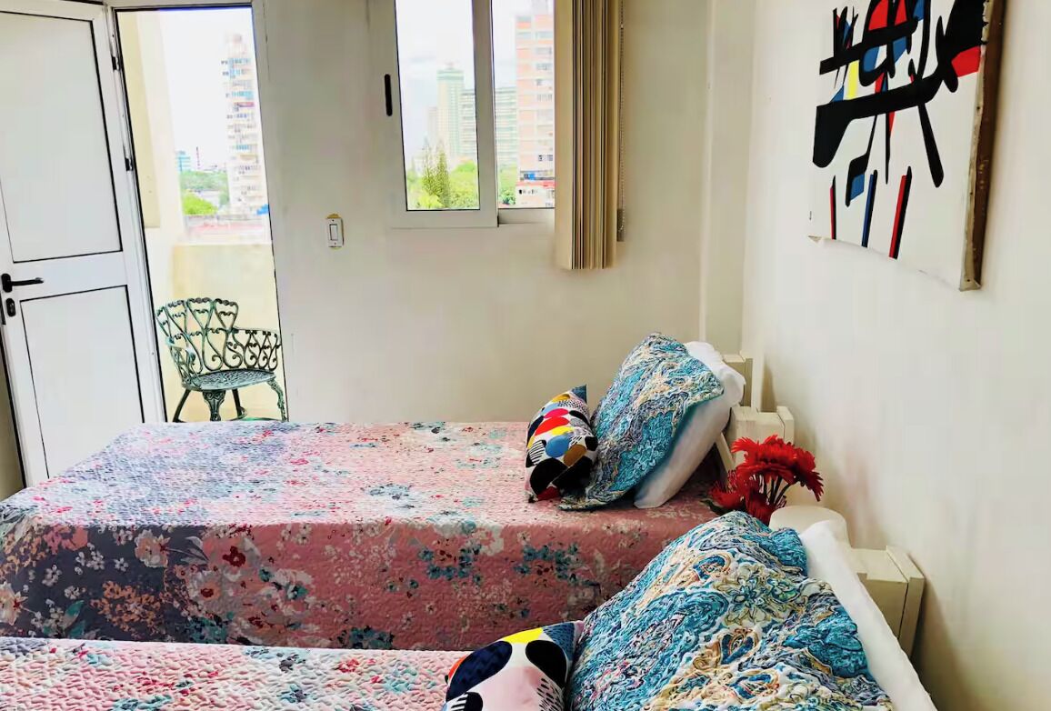 3 sovrum, skrivbord och sängkläder